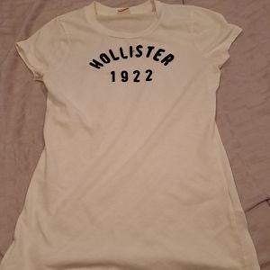 White Hollister t-shirt